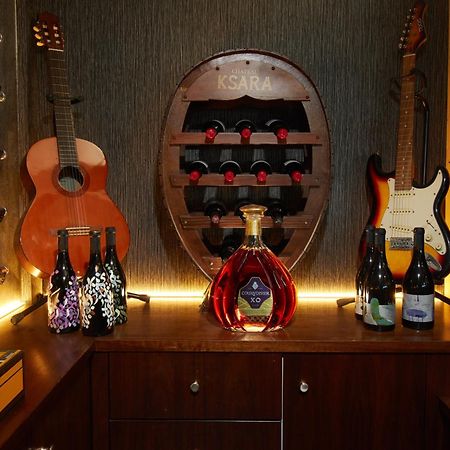 Cherry Blossom Boutique Hotel Bḩamdūn Esterno foto