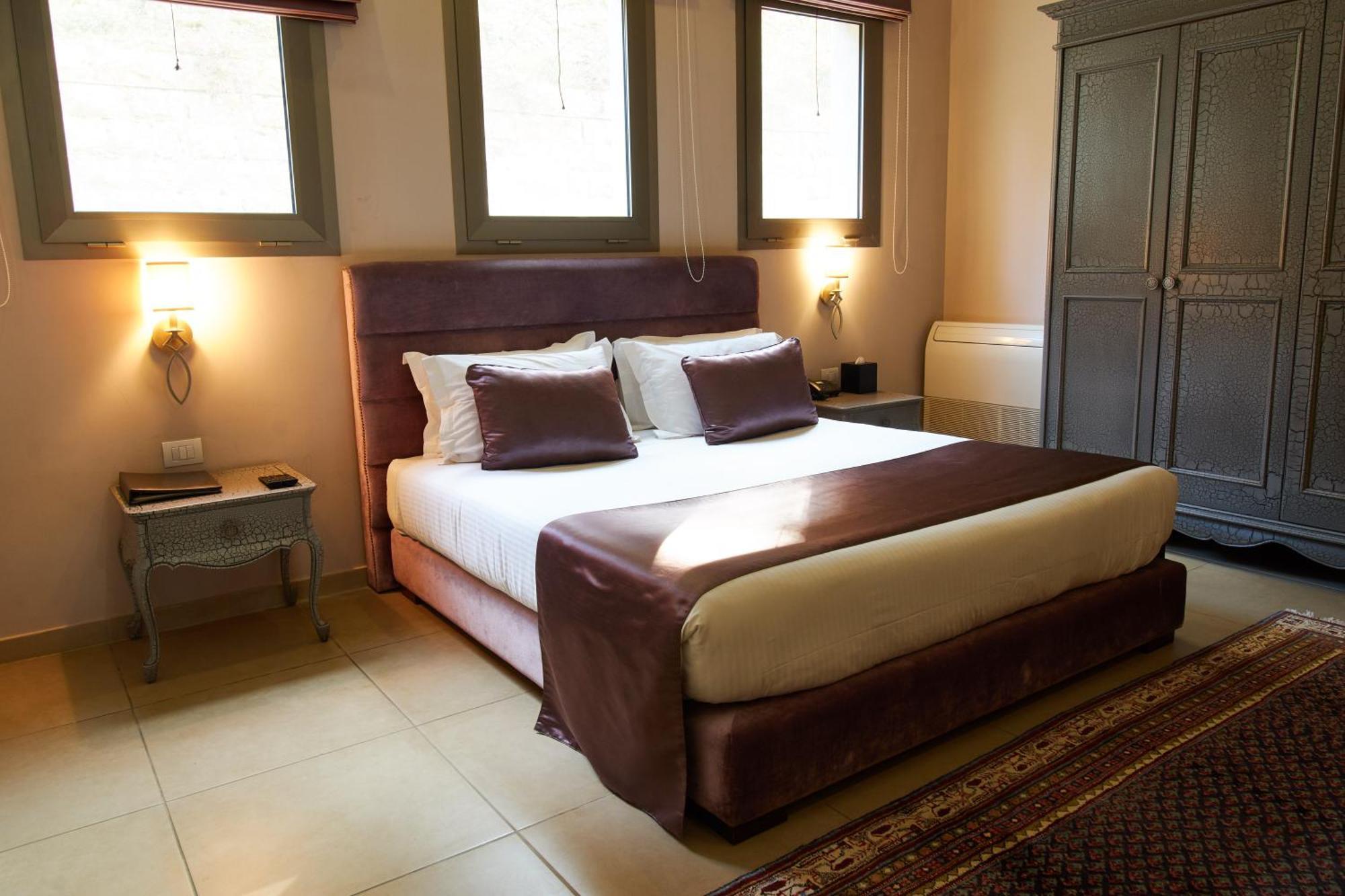 Cherry Blossom Boutique Hotel Bḩamdūn Esterno foto