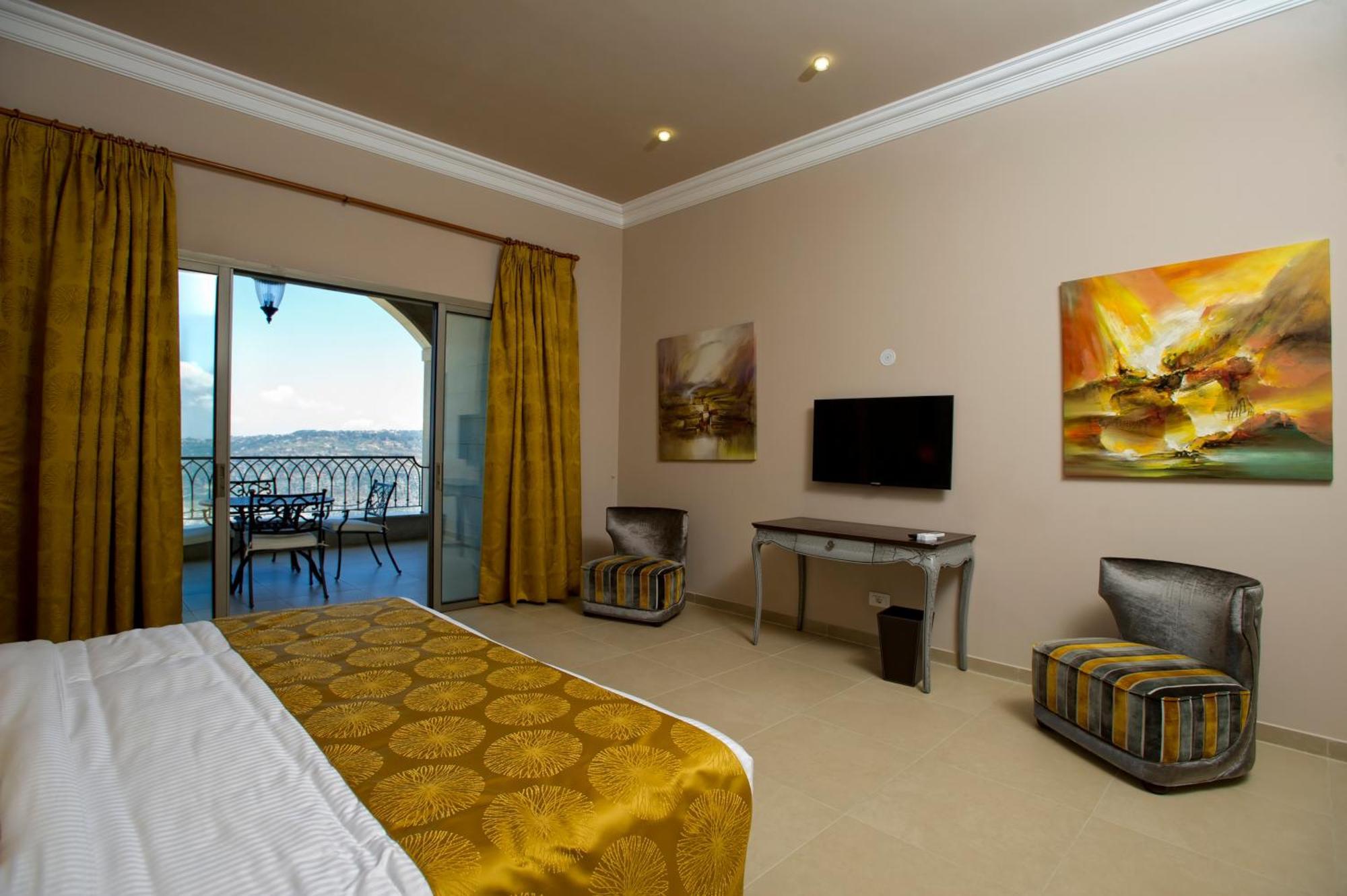 Cherry Blossom Boutique Hotel Bḩamdūn Esterno foto